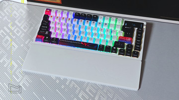 ASUS ROG Azoth X: топова механічна клавіатура з космічним дизайном