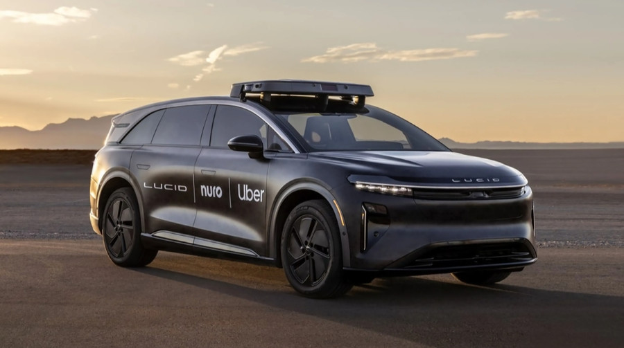 Uber інвестує $300 млн у Lucid для запуску 20 000 роботаксі