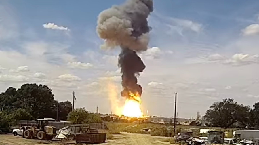 Firefly Alpha rocket booster catches fire during test in Texas