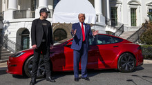 Трамп заявив, що назве напади на локації Tesla внутрішнім тероризмом