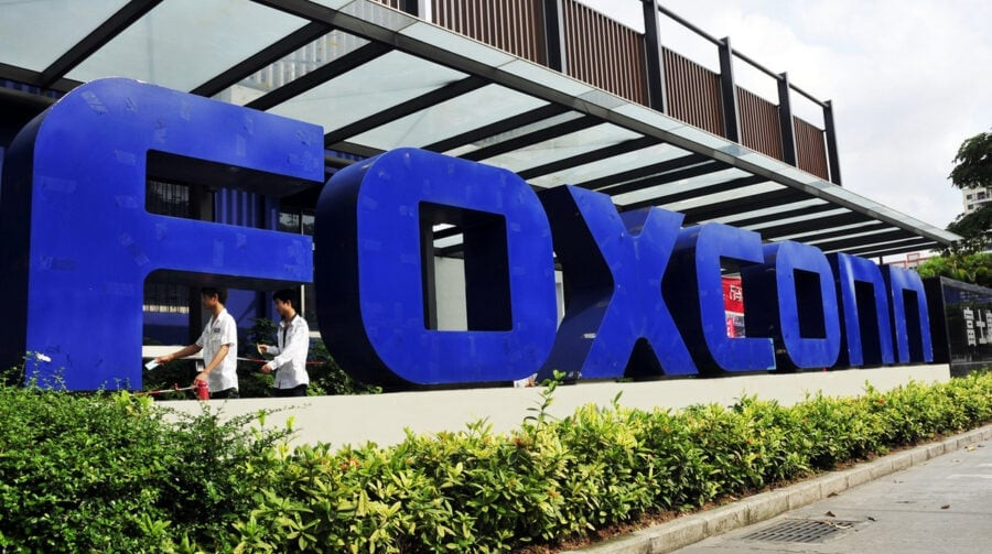 Foxconn розробила мовну модель для покращення виробництва та управління ланцюгами поставок