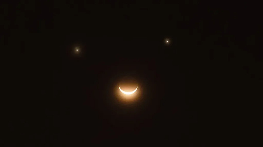 In a few days, a rare astronomical phenomenon in the form of a smile will be visible in the sky
