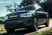 Stellantis показала дорелізну версію електричного пікапа Ram 1500 REV