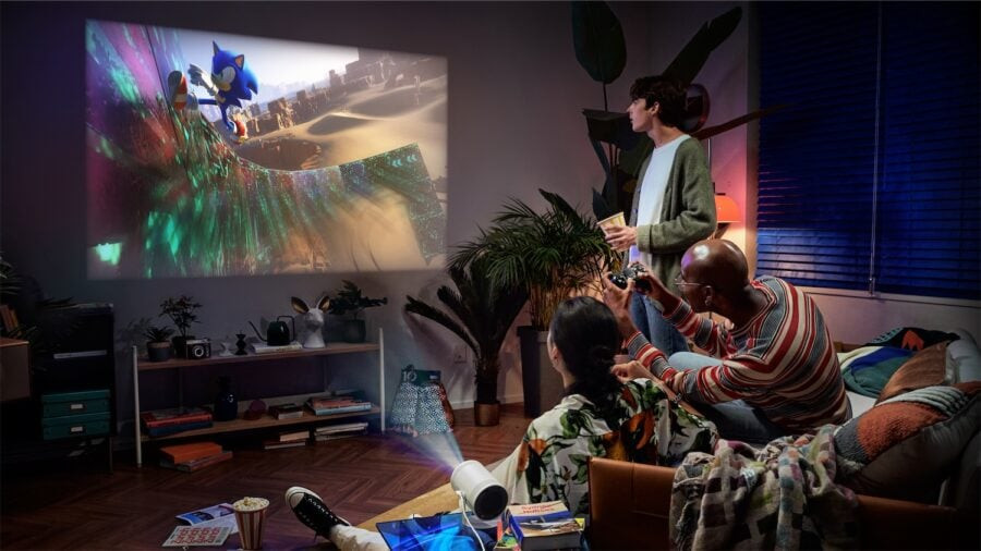 New 2nd generation The Freestyle portable projector: faster platform, longer-lasting light source