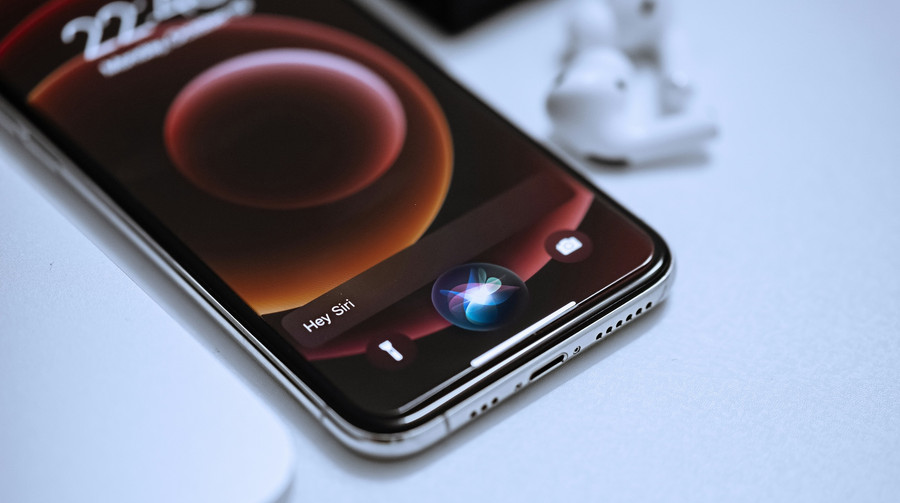 France launches investigation into Apple over Siri recordings