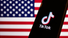 Засновник OnlyFans теж хоче придбати TikTok