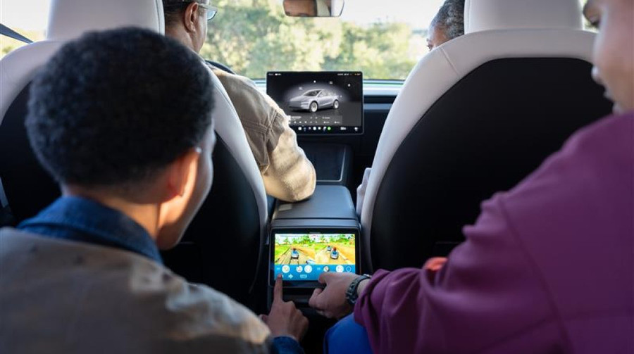 Tesla розширює функцію безпеки для дітей на більше моделей