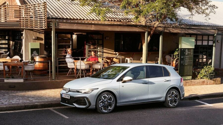 У травні 2025 року імпорт вживаних авто в Україну зріс на 14%, Volkswagen Golf продовжує лідирувати
