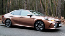 Тест-драйв Toyota Camry 2025: історія про те, як увійти в одну річку двічі