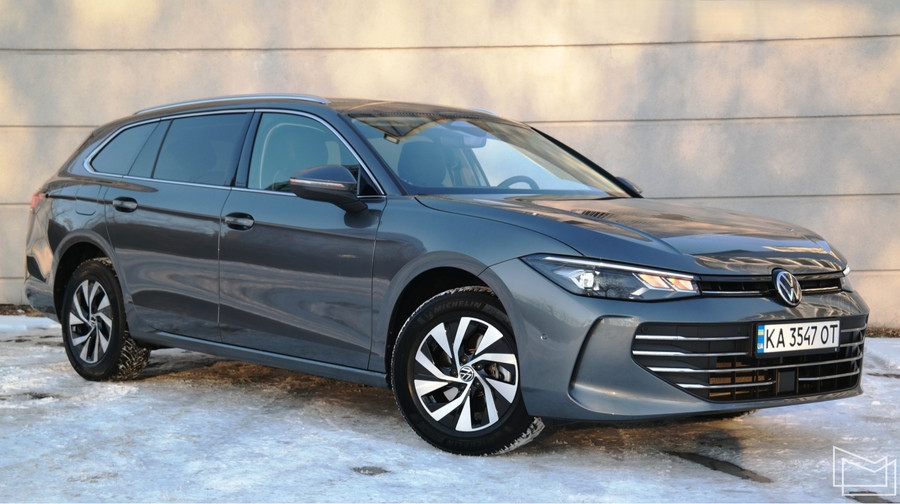 Volkswagen Passat 1.5 eTSI: discreet on the outside, bright on the inside