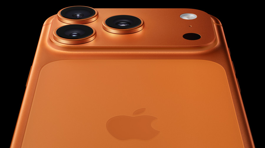 Apple випустила iPhone 17 Pro та iPhone 17 Pro Max: помаранчевий колір, цільний корпус, рекордна батарея та 8-кратний оптичний зум