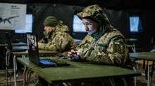 Айтівців у війську найбільше турбує невизначений термін служби й фінансові проблеми — опитування DOU