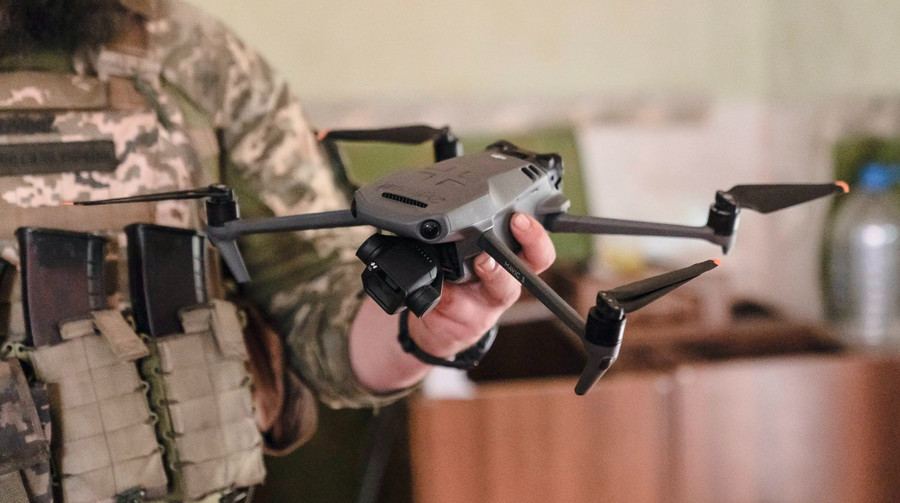Кінець епохи DJI Mavic 3. Як військові житимуть без головного китайського дрона та де українські аналоги?