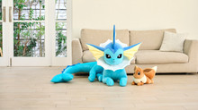 Pokémon випустила плюшеві іграшки Eeveelution у натуральну величину