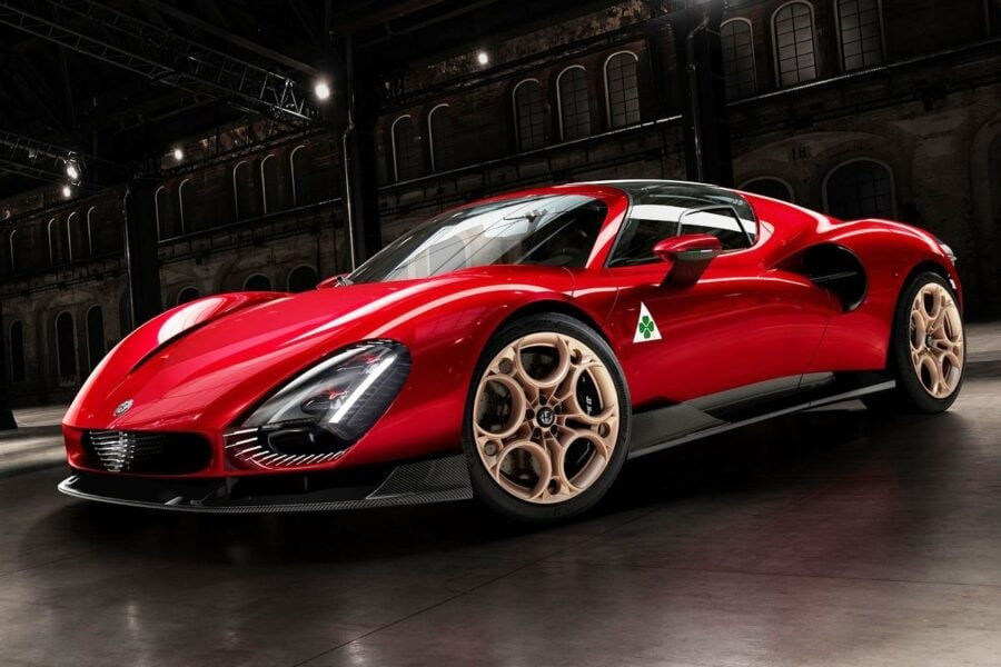 A new incarnation of the Alfa Romeo 33 Stradale is presented