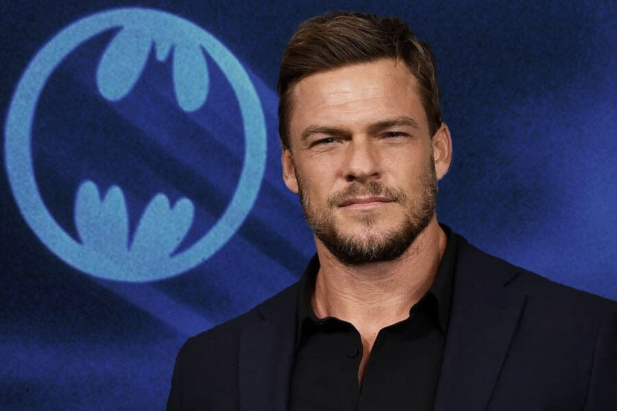 Reacher star Alan Ritchson wants to play Batman