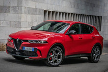 Все про Alfa Romeo Tonale в Україні: перший C-SUV, перший гібрид, очікування версії Q4 – та ціна від 1,76 млн грн