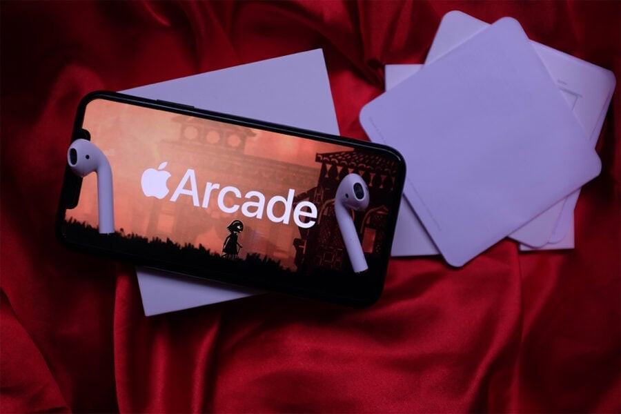 Game developers complain about Apple Arcade, in particular, because of delayed payments and poor communication