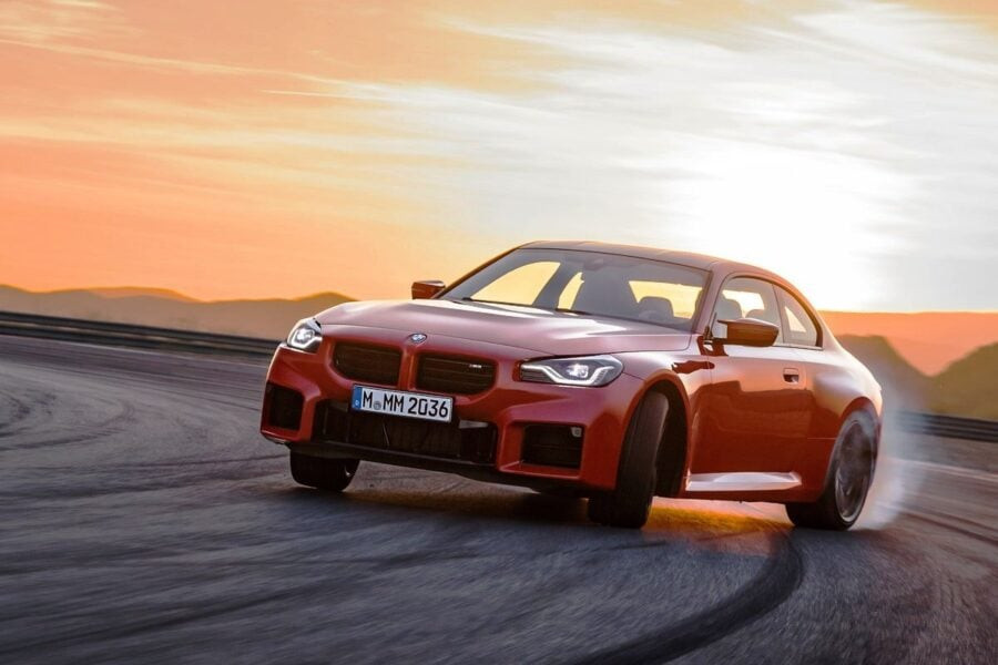 New sports coupe BMW M2: rear-wheel drive, mechanical transmission, proprietary design