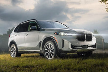 The special version of the BMW X5 Silver Anniversary Edition combines a luxurious interior with maximum off-road capabilities