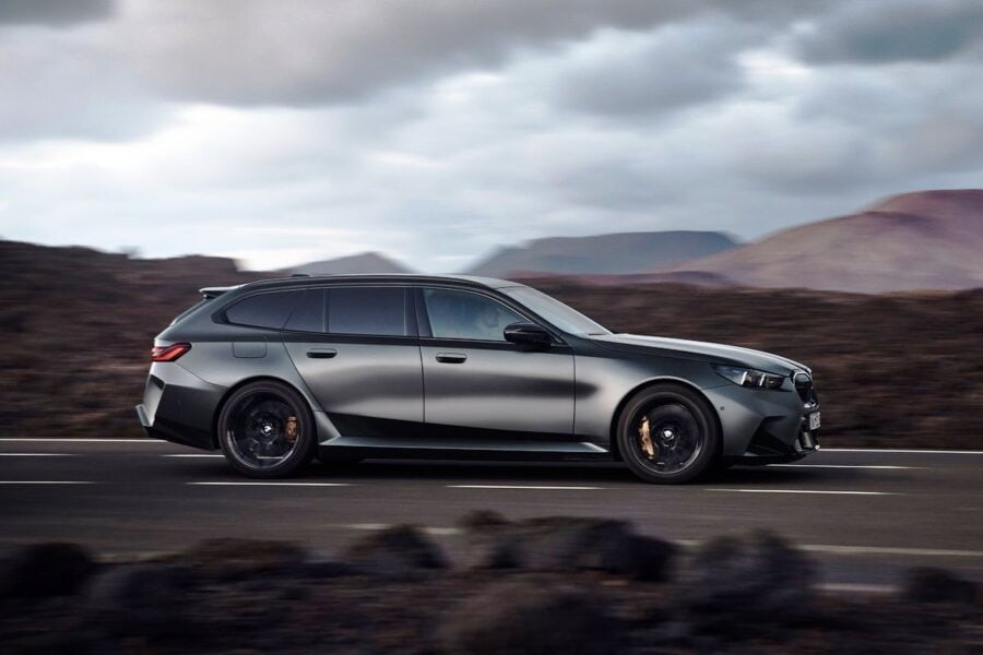 Спорткар на вихідні: універсал BMW M5 Touring – ваш собака в багажнику дуже зрадіє такому автомобілю!