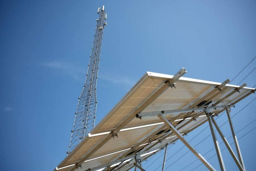 An energy-independent base station powered by solar batteries will operate in Odesa region