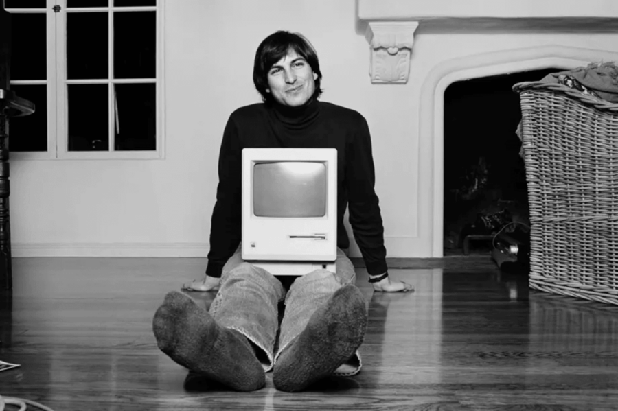 Steve Jobs' family and friends launched an archive to celebrate his life