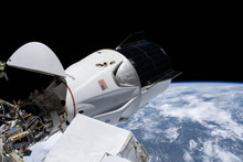 NASA is discussing with SpaceX the possibility of returning Russian cosmonauts on Crew Dragon