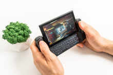 GPD WIN 3: портативна ігрова консоль на Windows 10