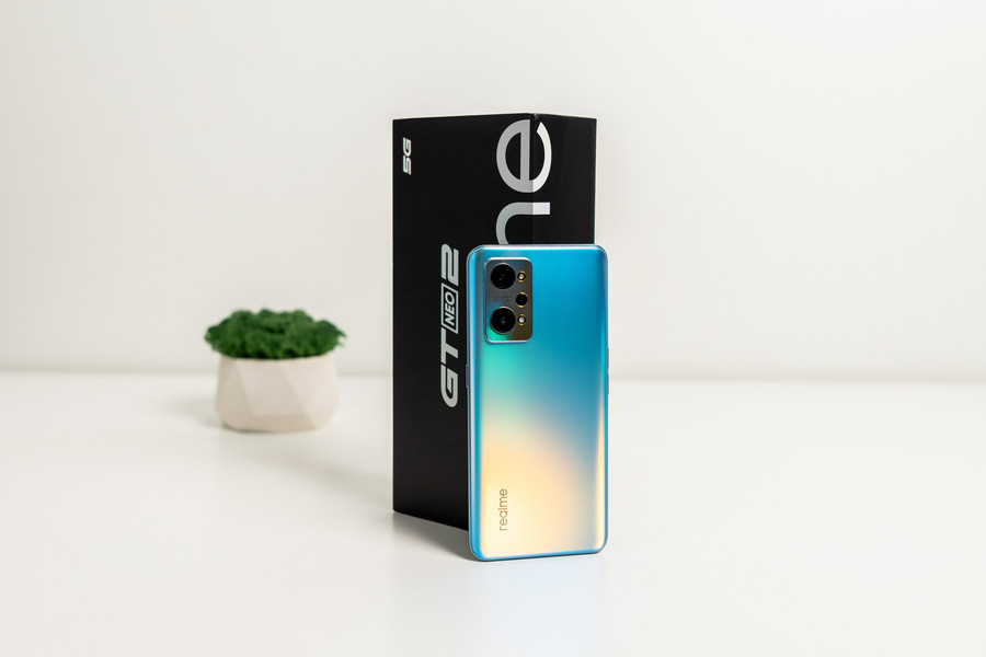 Огляд смартфона Realme GT Neo 2