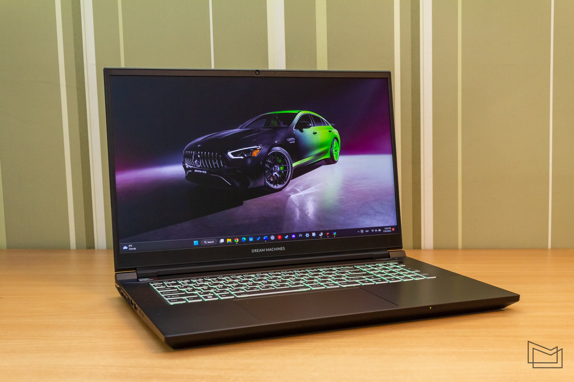 Dream Machines RS3080-17UA51 - a review of a powerful gaming laptop