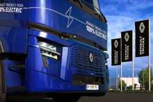 The first electric truck - Renault Trucks E-Tech T - has appeared in Euro Truck Simulator 2