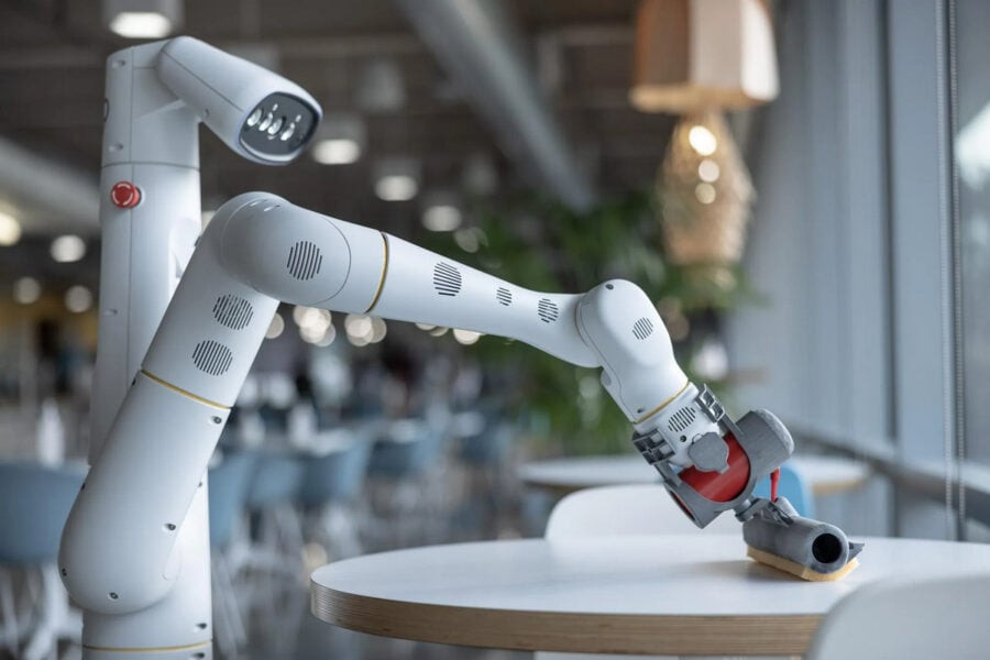 Google has laid off not only 12,000 workers, but also 100 Everyday Robots