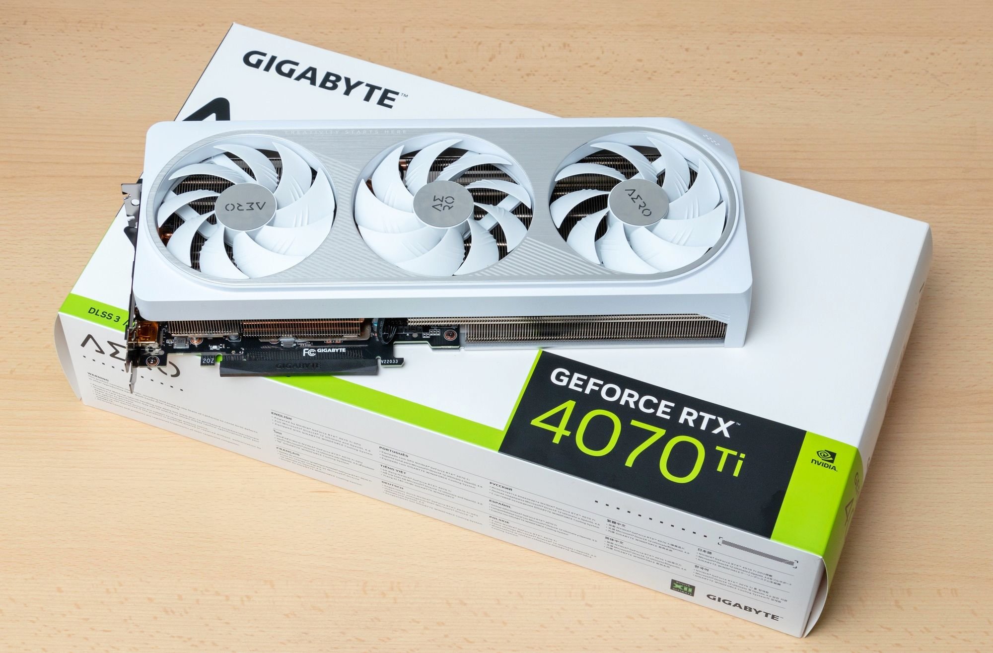 美品！GIGABYTE GeForce RTX4070Ti AERO OC 12 GeForce RTX™ 4070 Ti AERO OC 12G Key Features | Graphics