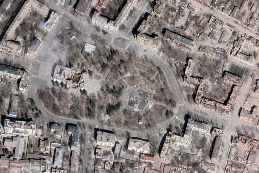 Google Maps partially updated the satellite map of Ukraine [Mariupol, Hostomel, Kyiv]