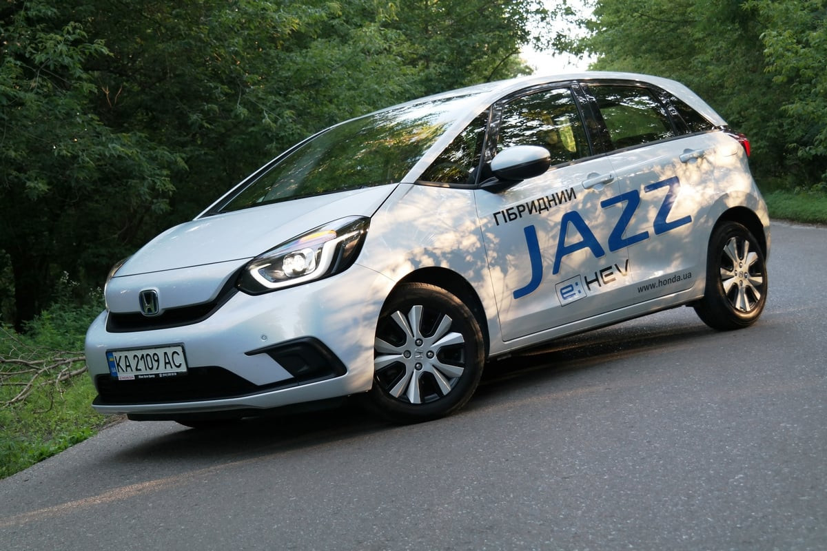 Honda Jazz car test drive: double hybrid