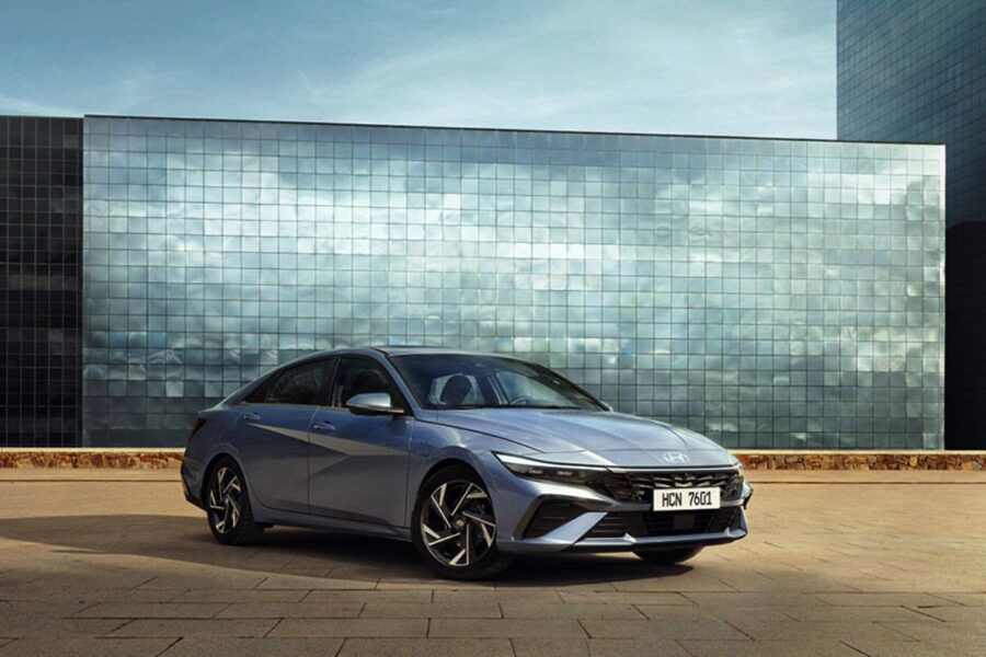 Оновлений седан Hyundai Elantra стартує в Україні: ціна – від 808 500 грн