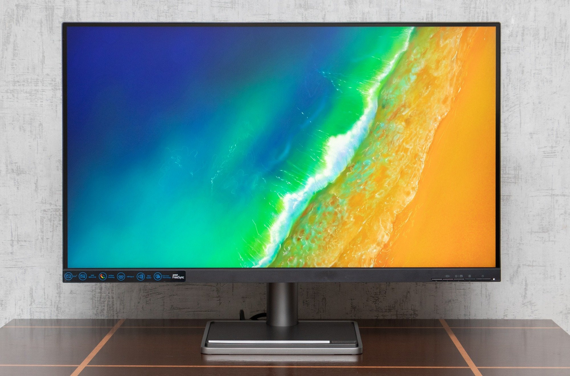 Lenovo L32p-30 monitor review