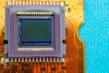 Samsung is working on new image sensors for the iPhone and developing a 500 MP sensor for its Galaxy smartphones.