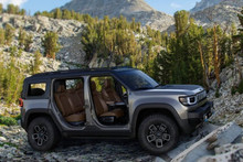 New Jeep Recon SUV: not only an electric car but also a hybrid?