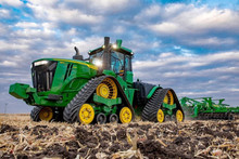 Росіяни вкрали в Україні сільгосптехніку John Deere на $5 млн тільки щоб згодом дізнатися, що її віддалено заблокували