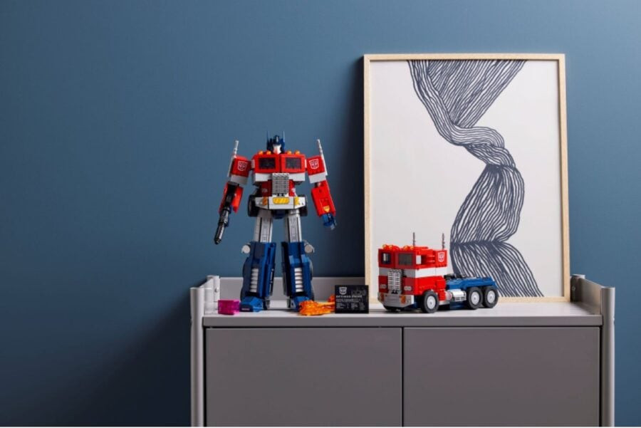 Lego showed Transformer Optimus Prime, which actually transforms