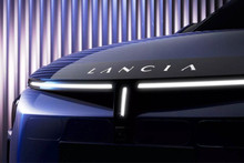 New Lancia Ypsilon hatchback: the design is almost known