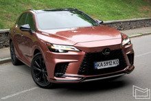 Тест-драйв Lexus RX 500h F Sport+: автомобіль (не) для Барбі