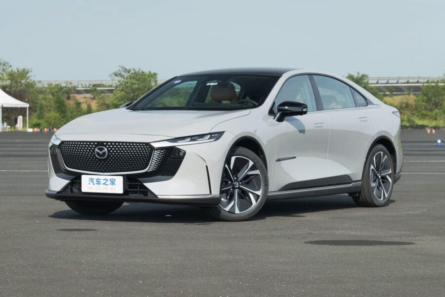 Новинка Mazda EZ-6: гібрид або електромобіль, передній багажник та 5-дверний кузов