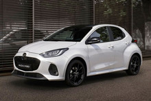 Оновлення для Mazda2 Hybrid (так, це саме Mazda2, а не Toyota Yaris)