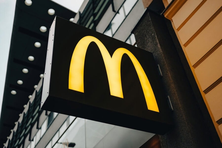 McDonald's integrates artificial intelligence into its work with the help of Google