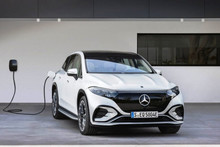 Mercedes-Benz EQS SUV electric vehicle: 660 km range and 7-seater interior