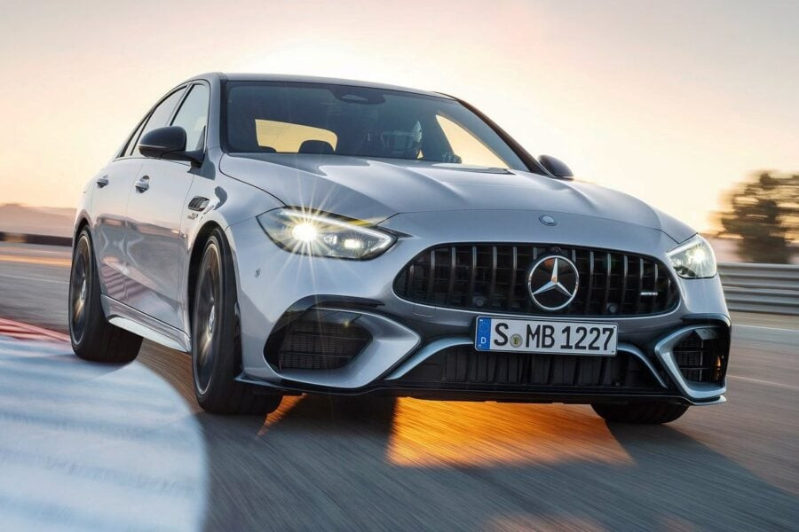 The new Mercedes C63 AMG: now it's a 680-horsepower 4-cylinder PHEV hybrid