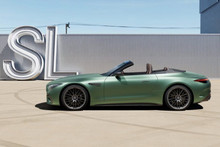 Mercedes-AMG SL63 S E Performance supercar presented: 816 horsepower and 13 km of electric drive